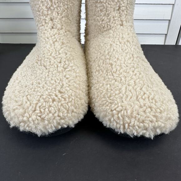 Roam Mini Boosh Boots Fuzzy Nude Faux Shearling Ankle Zip Shoe Boots EU 40 US 10 - Picture 4 of 7